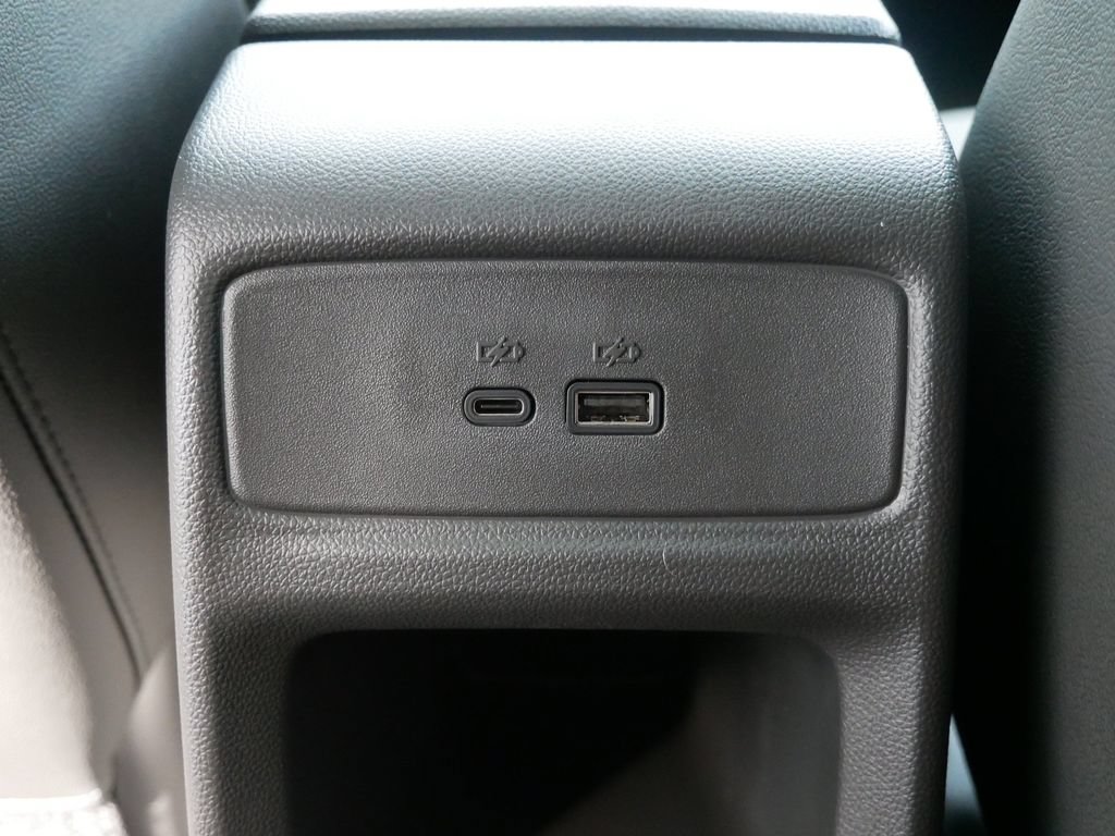 New 2026 Chevrolet Trax LT w/ Sunroof Package FWD image 17