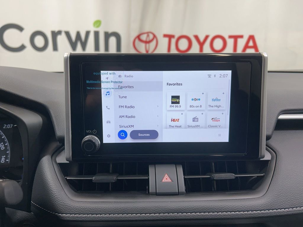 Used 2025 Toyota RAV4 XLE image 29