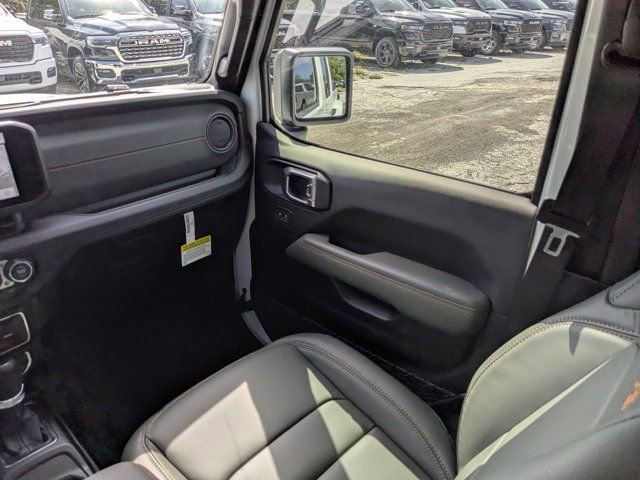 New 2026 Jeep Gladiator Mojave image 17