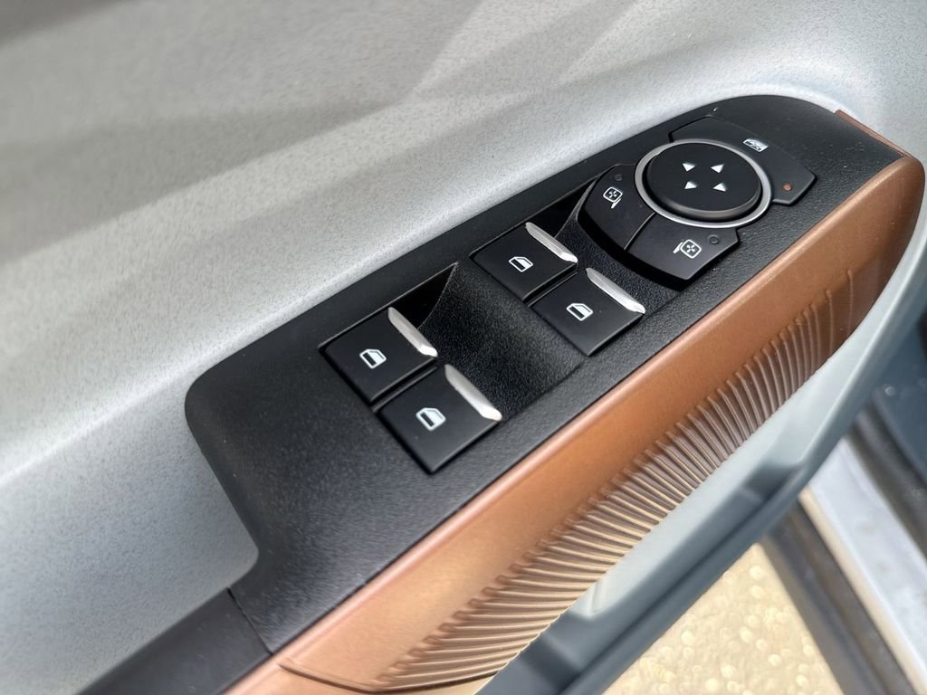 Used 2023 Ford Maverick Lariat w/ Lariat Luxury Package image 13