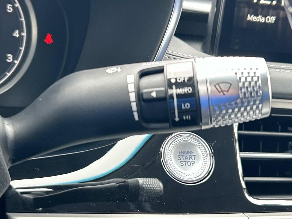 New 2026 Genesis G70 2.5T Prestige image 32