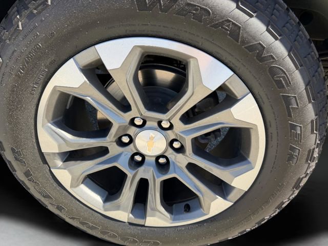 Certified 2024 Chevrolet Silverado 1500 High Country w/ Technology Package image 35