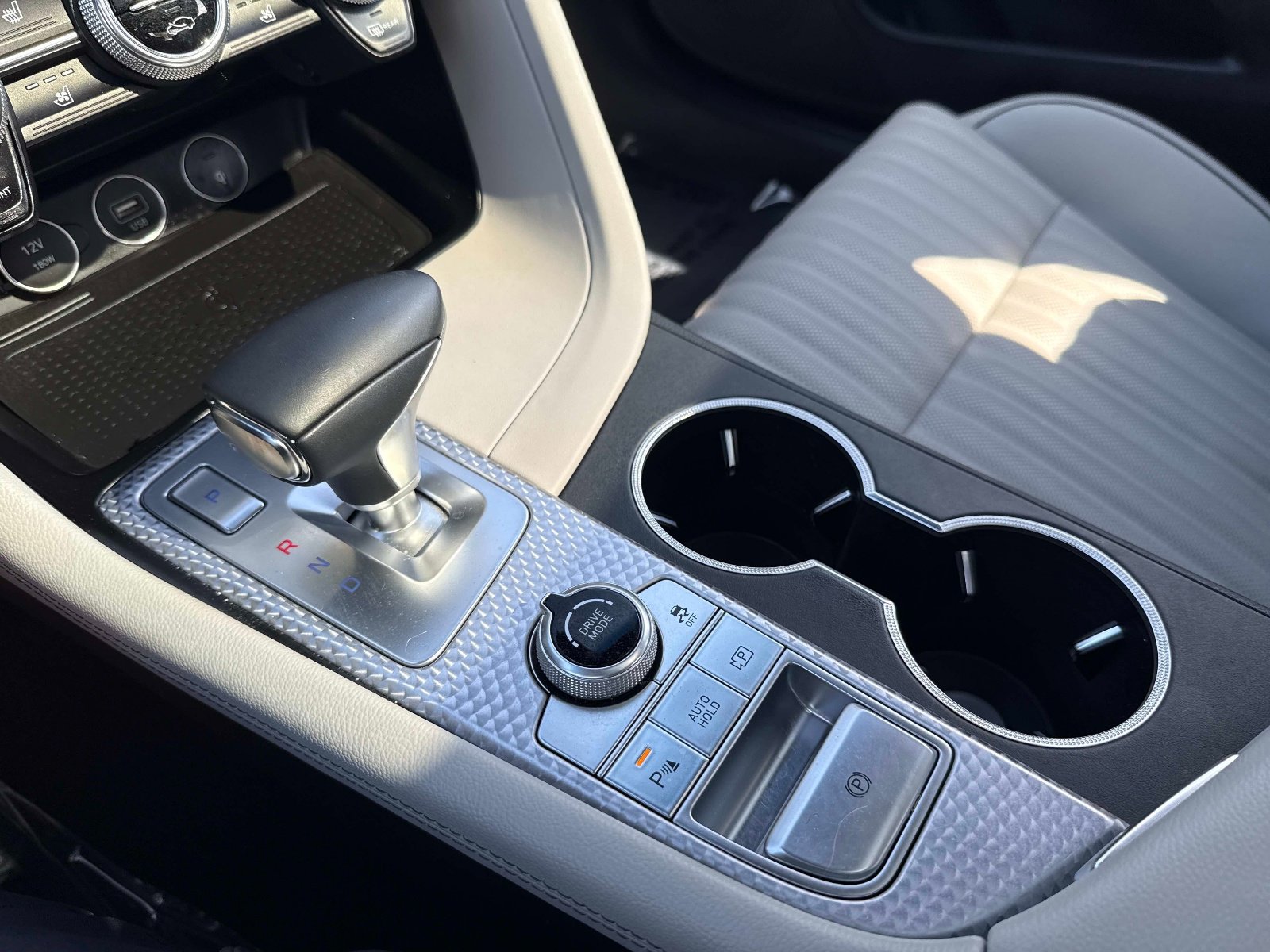 Used 2023 Genesis G70 2.0T w/ Sport Prestige Package image 26