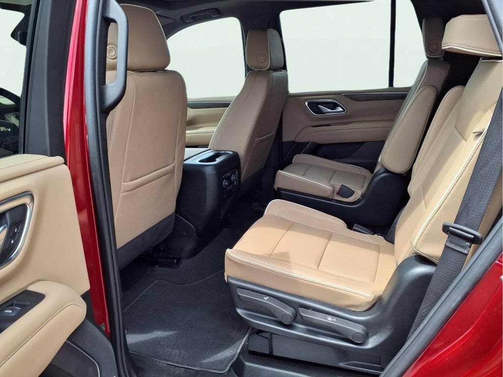 Used 2024 Chevrolet Tahoe Premier AWD/4WD image 23