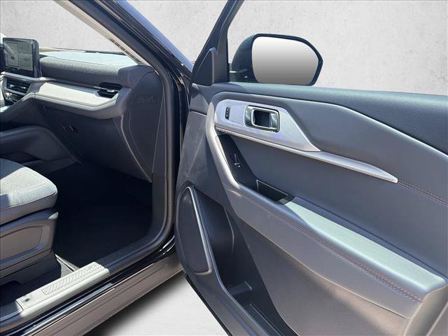 New 2026 Ford Explorer Active RWD image 25