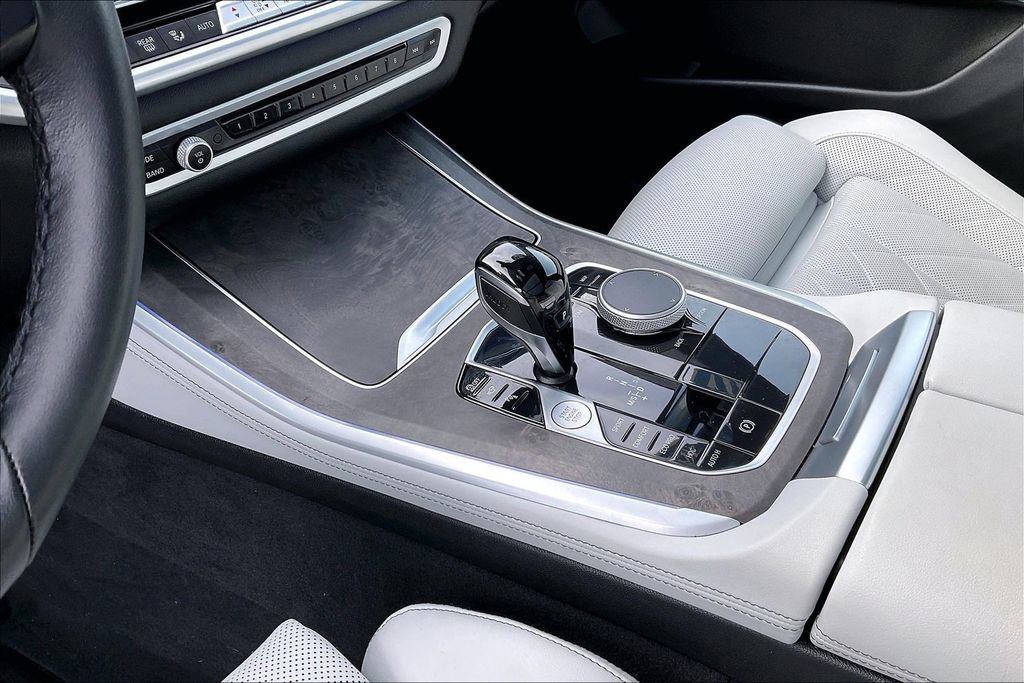 Used 2023 BMW X5 xDrive40i w/ Premium Package image 18