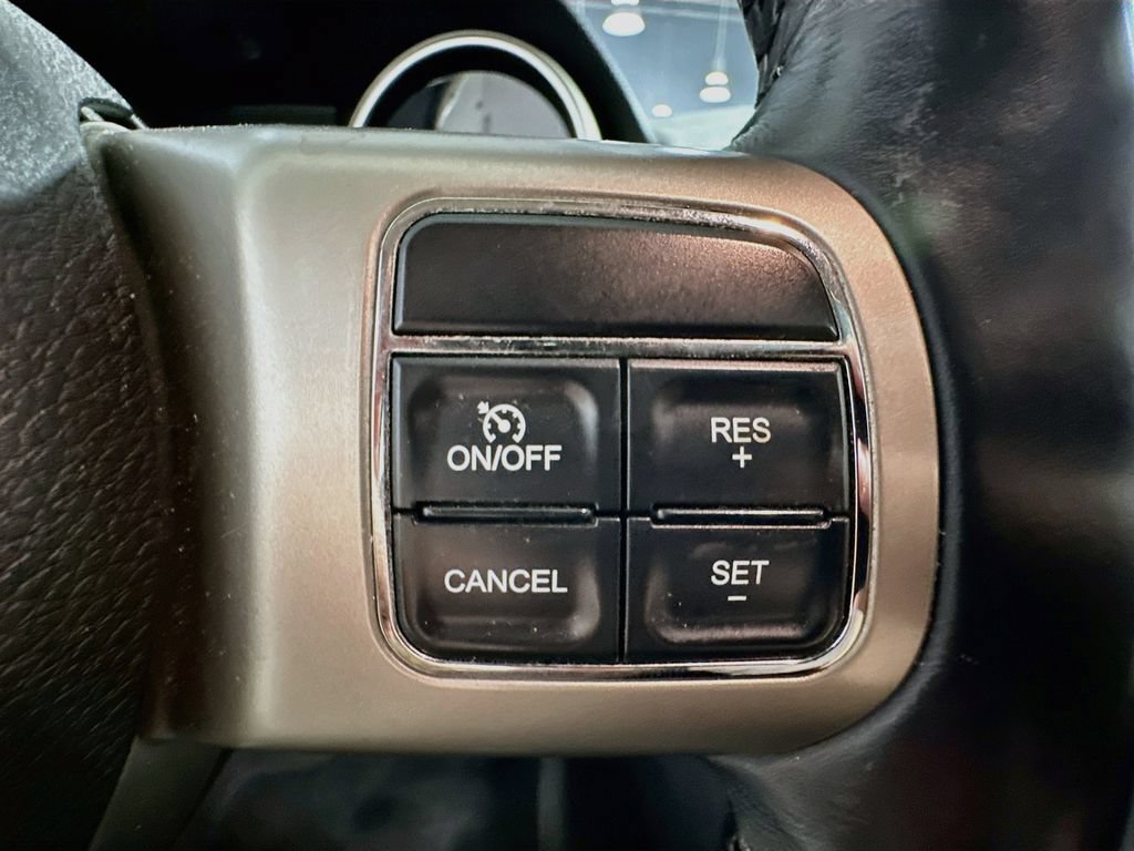 Used 2011 Jeep Grand Cherokee Limited AWD/4WD image 37