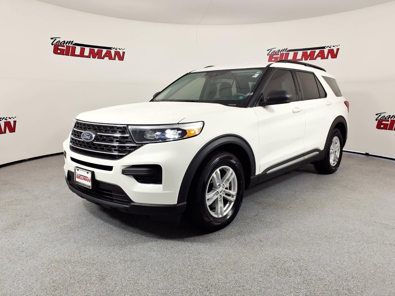 Used 2024 Ford Explorer XLT image 4