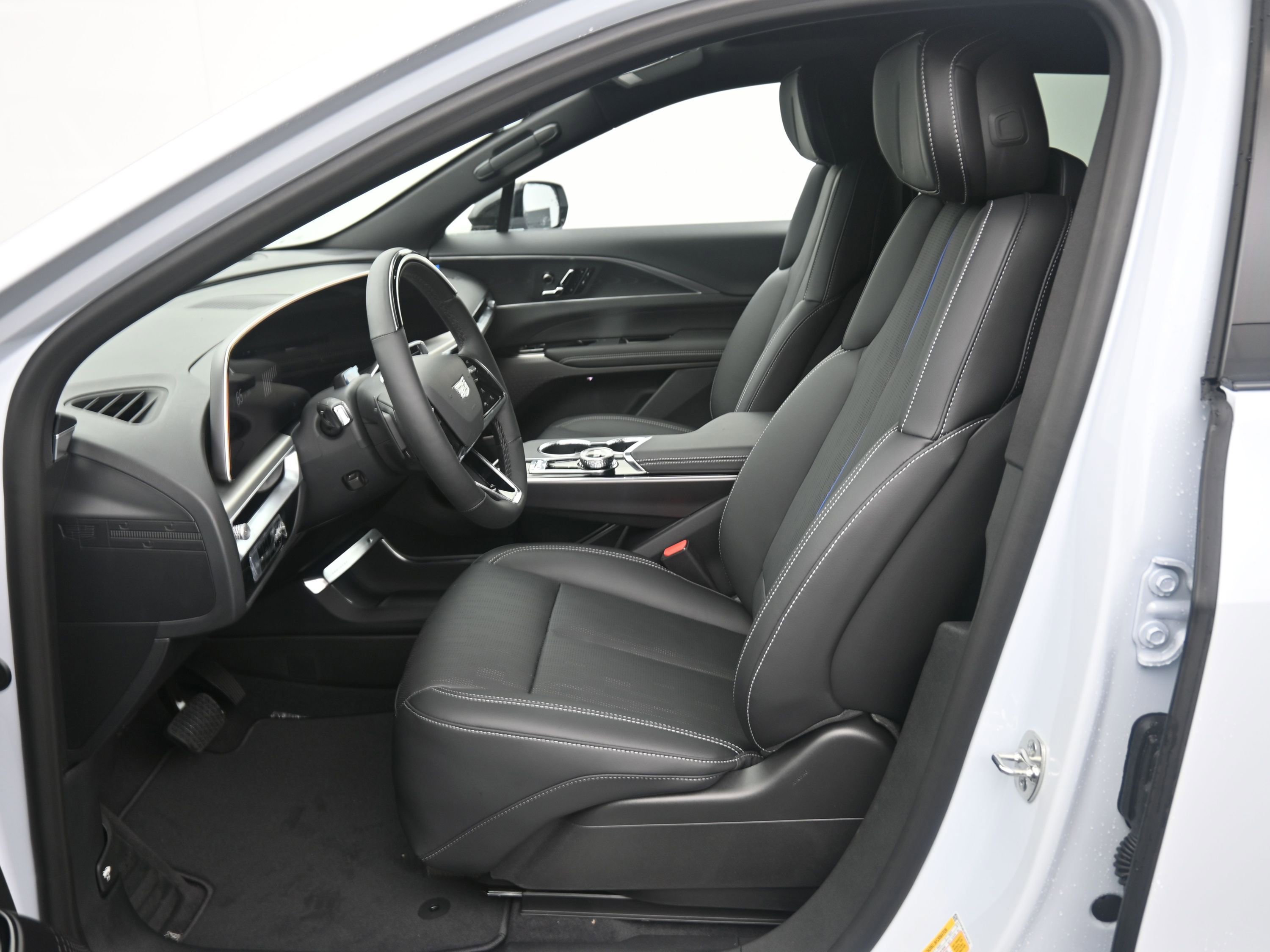 New 2026 Cadillac Lyriq Sport image 11