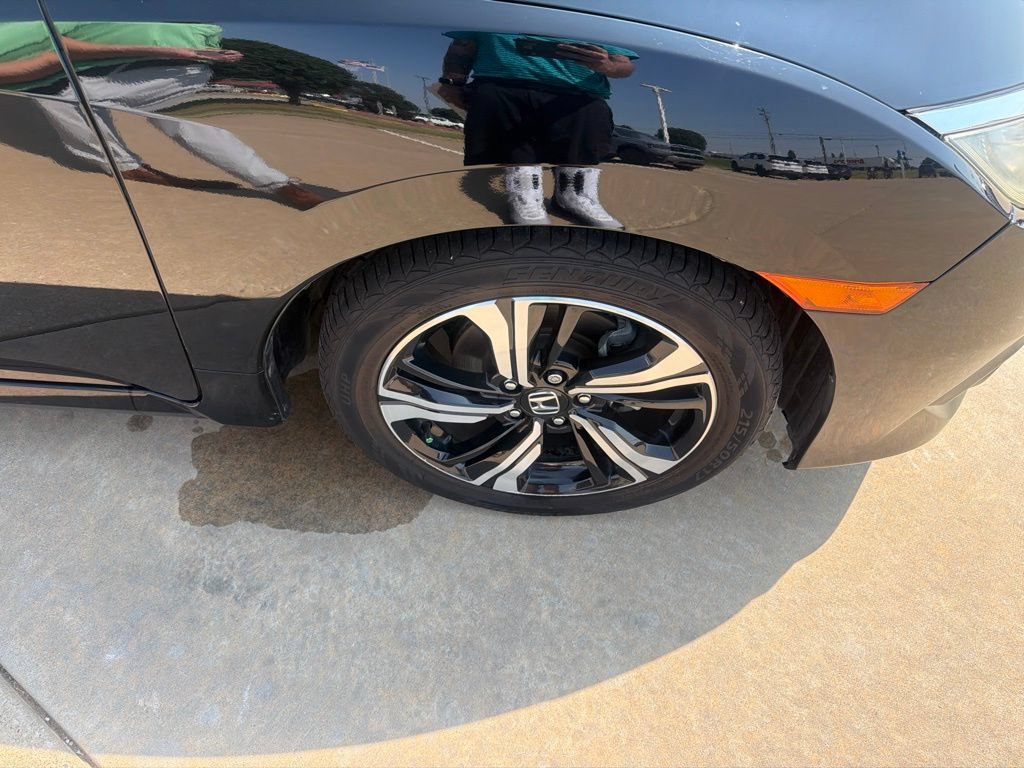 Used 2016 Honda Civic Touring image 11