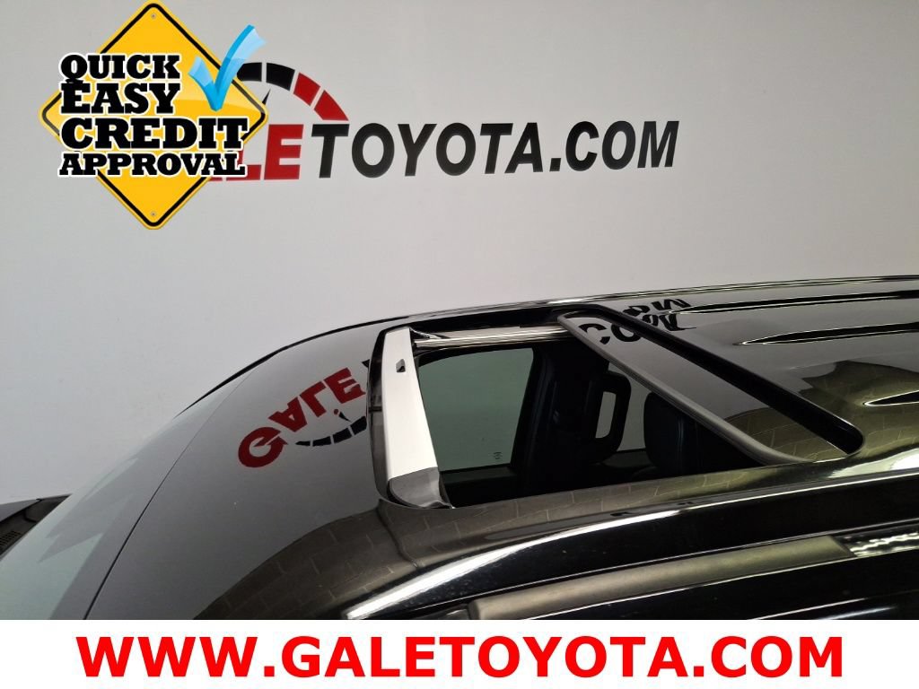 Used 2024 Toyota Tacoma TRD Sport w/ TRD Sport Premium Package AWD/4WD image 8