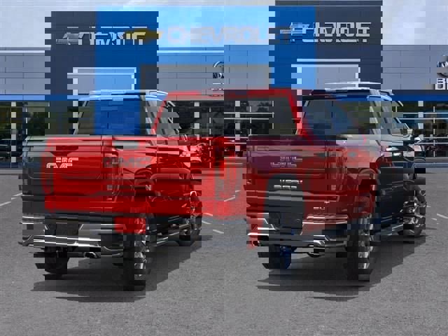 New 2026 GMC Sierra 1500 SLT image 4