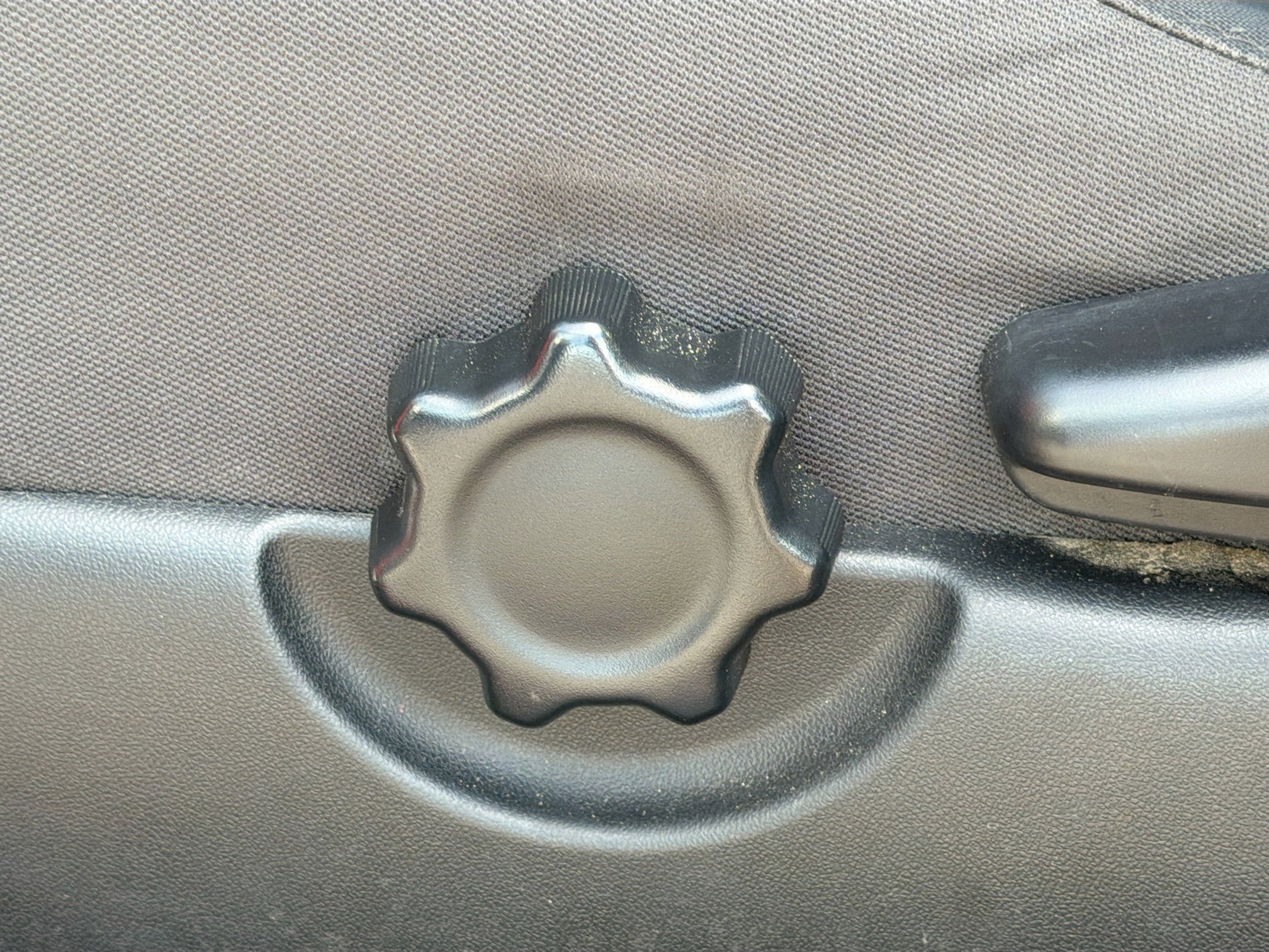 Used 2019 Toyota Tacoma Limited image 22