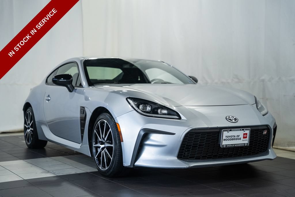 Used 2023 Toyota GR86 RWD image 1