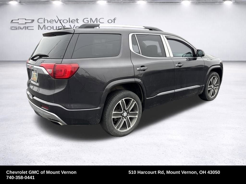 Used 2017 GMC Acadia Denali w/ Technology Package image 2