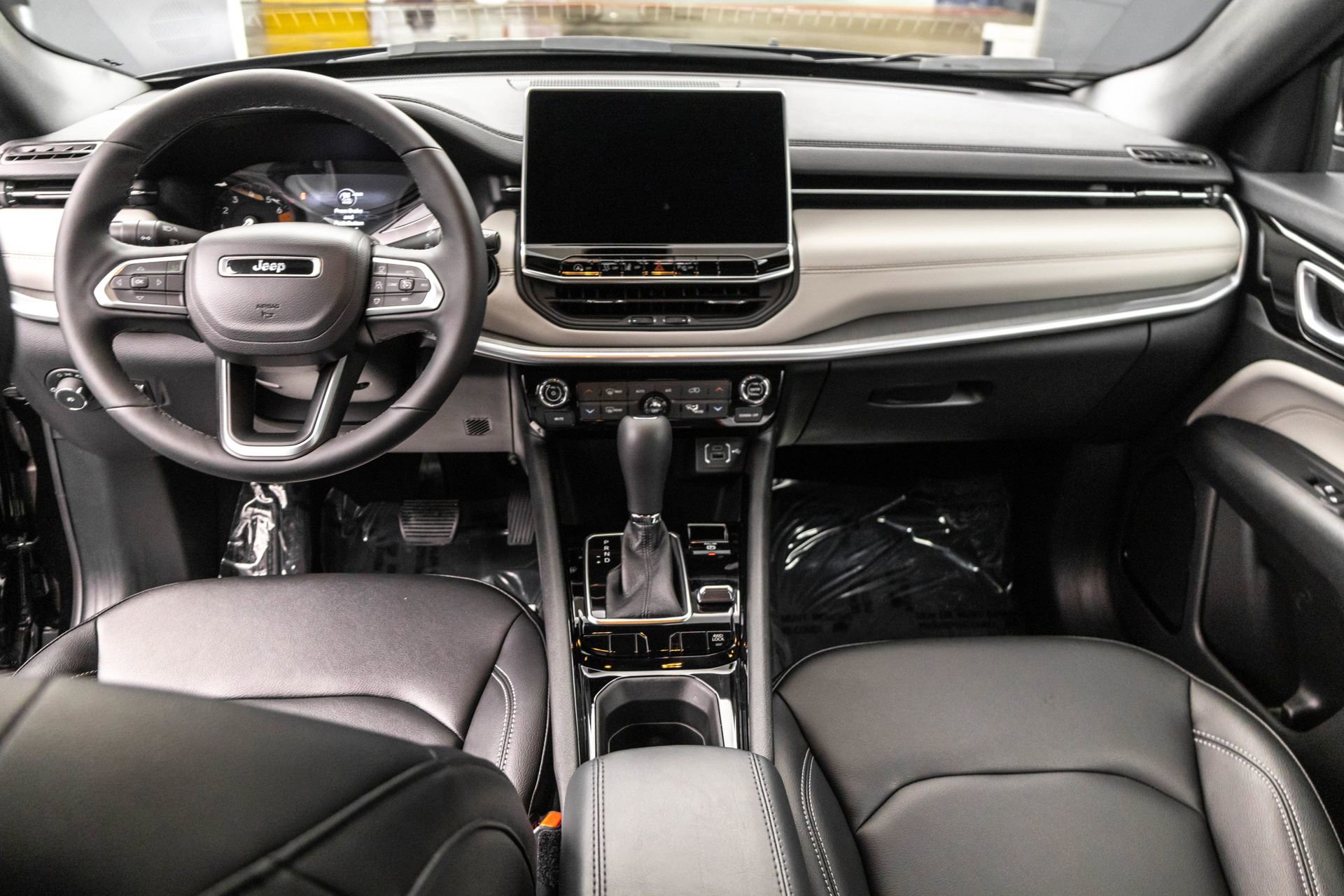Used 2026 Jeep Compass Limited AWD/4WD image 31