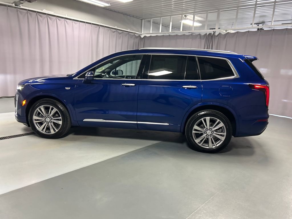 Used 2024 Cadillac XT6 Premium Luxury AWD/4WD image 4