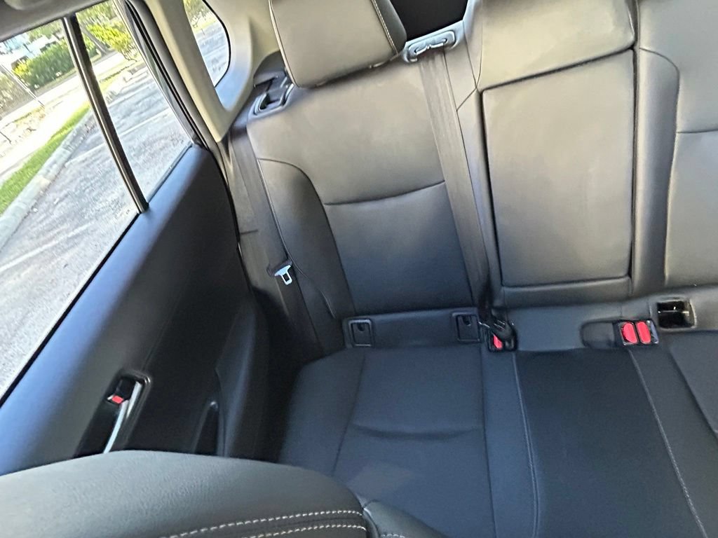 Used 2022 Toyota Corolla Cross XLE FWD image 12