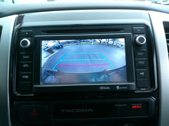 Used 2015 Toyota Tacoma TRD Sport w/ TRD Sport Package image 15