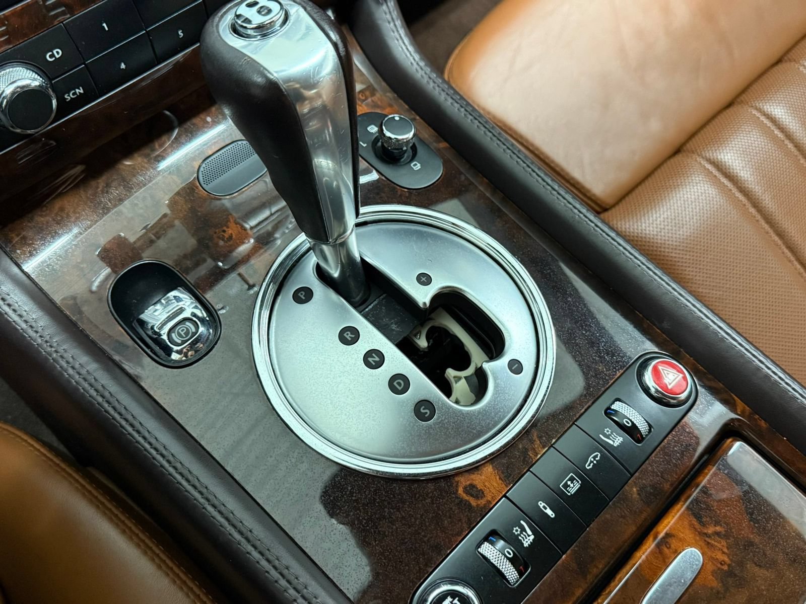 Used 2006 Bentley Flying Spur Flying Spur AWD/4WD image 30