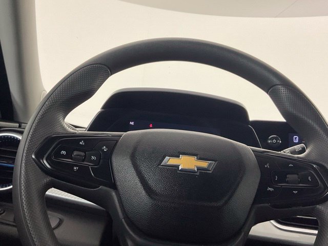 Used 2025 Chevrolet Trax LT FWD image 23