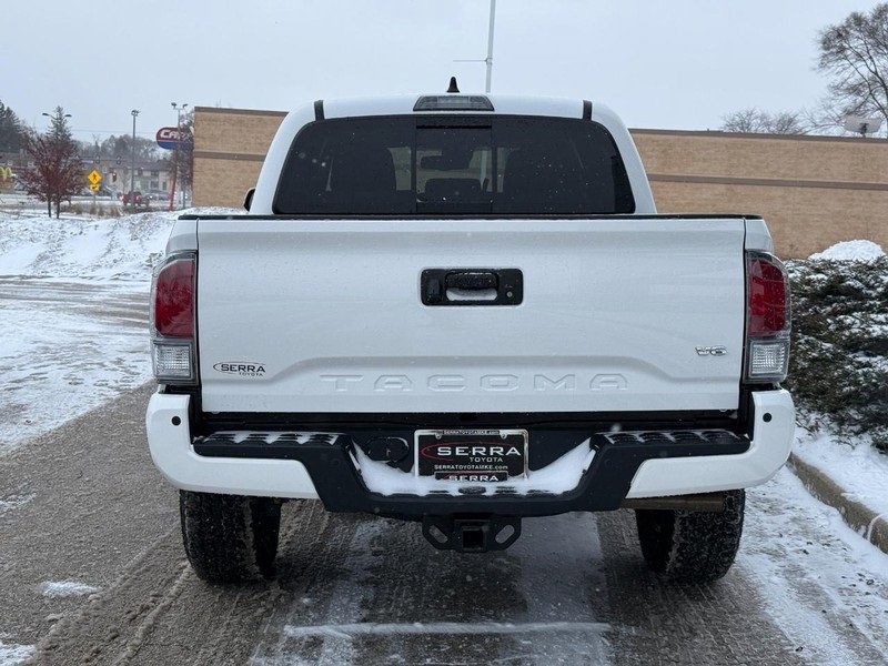 Used 2022 Toyota Tacoma TRD Off-Road image 4