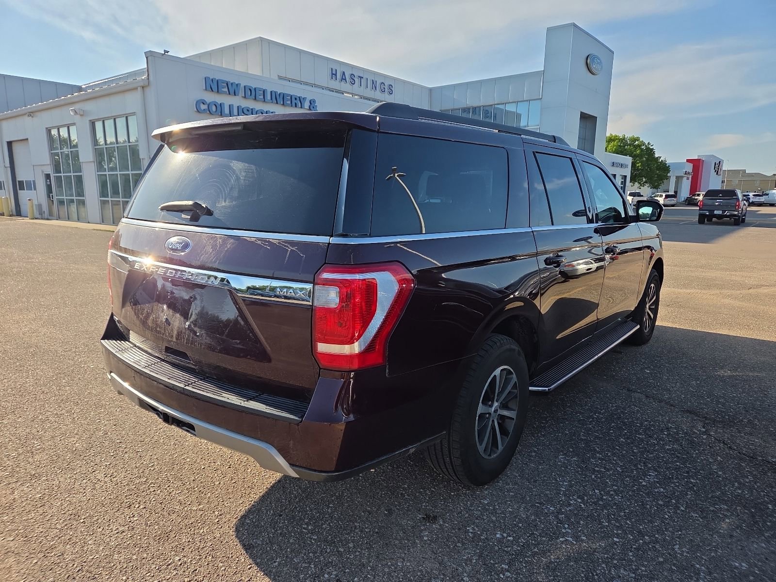 Used 2020 Ford Expedition Max XLT w/ Equipment Group 202A AWD/4WD image 5