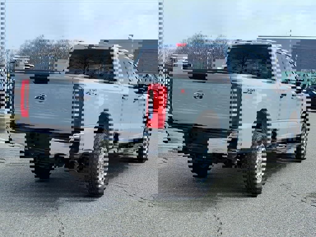 Certified 2025 Ford F250 XLT image 7