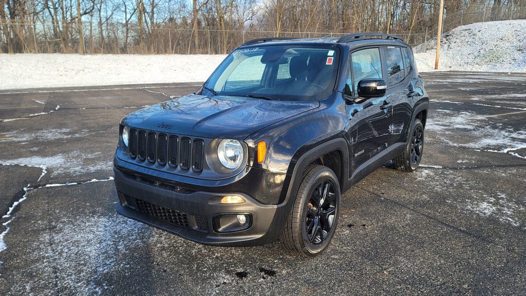 Used 2018 Jeep Renegade Altitude w/ UConnect 8.4 Nav Group AWD/4WD image 5