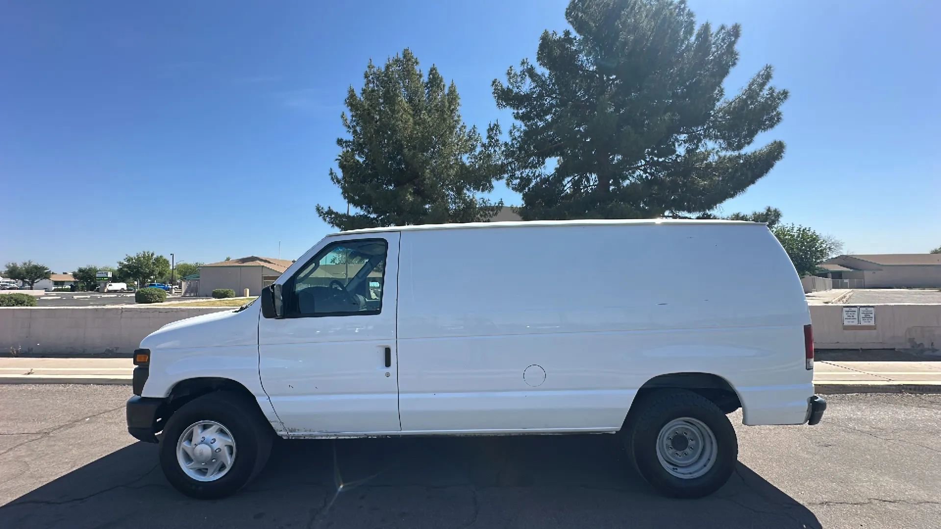 Used 2008 Ford E-250 and Econoline 250 RWD image 1