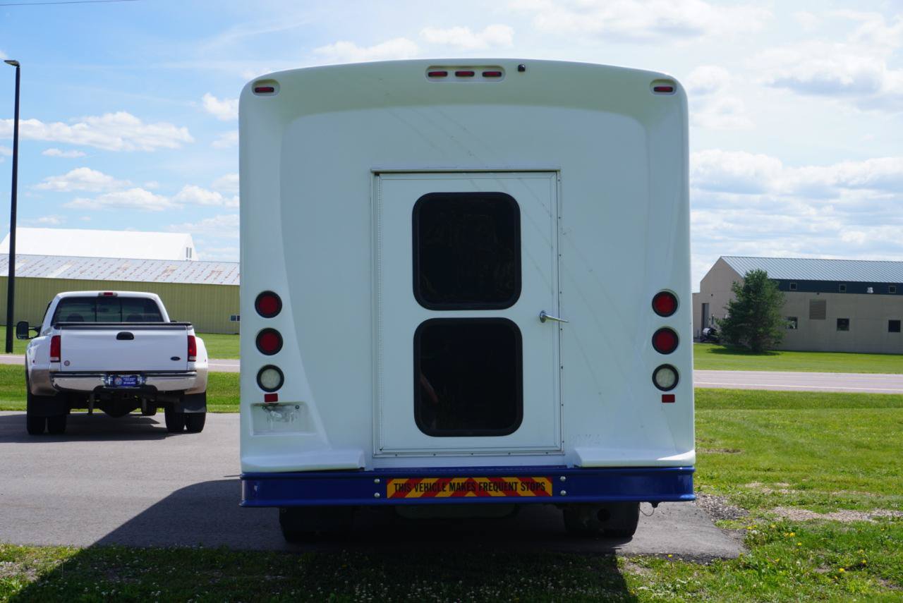 Used 2019 Ford E-450 and Econoline 450 Super Duty w/ Shuttle Bus Prep Package RWD image 4