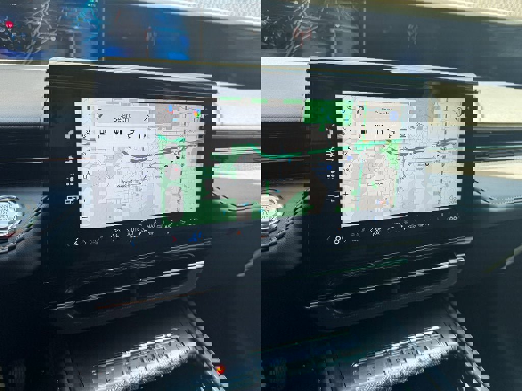 New 2025 Lincoln Nautilus Premier w/ Equipment Group 102A image 33