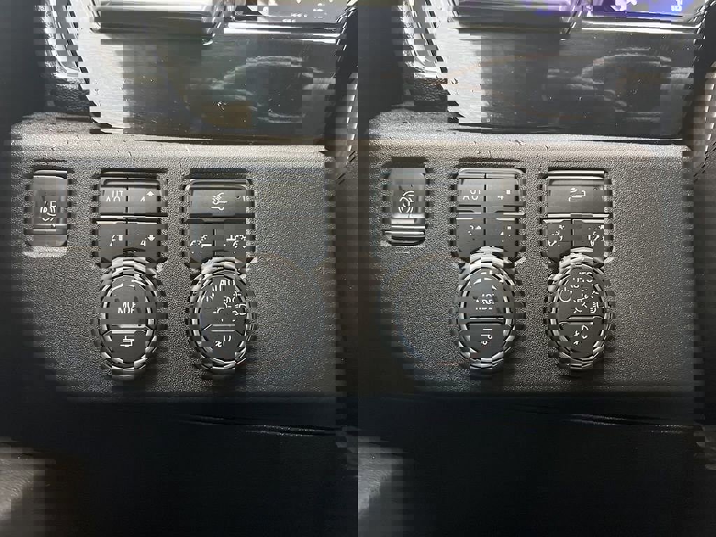 Used 2022 Chevrolet Silverado 1500 RST image 28