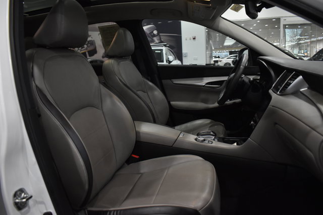 Used 2023 INFINITI QX50 Sensory image 28