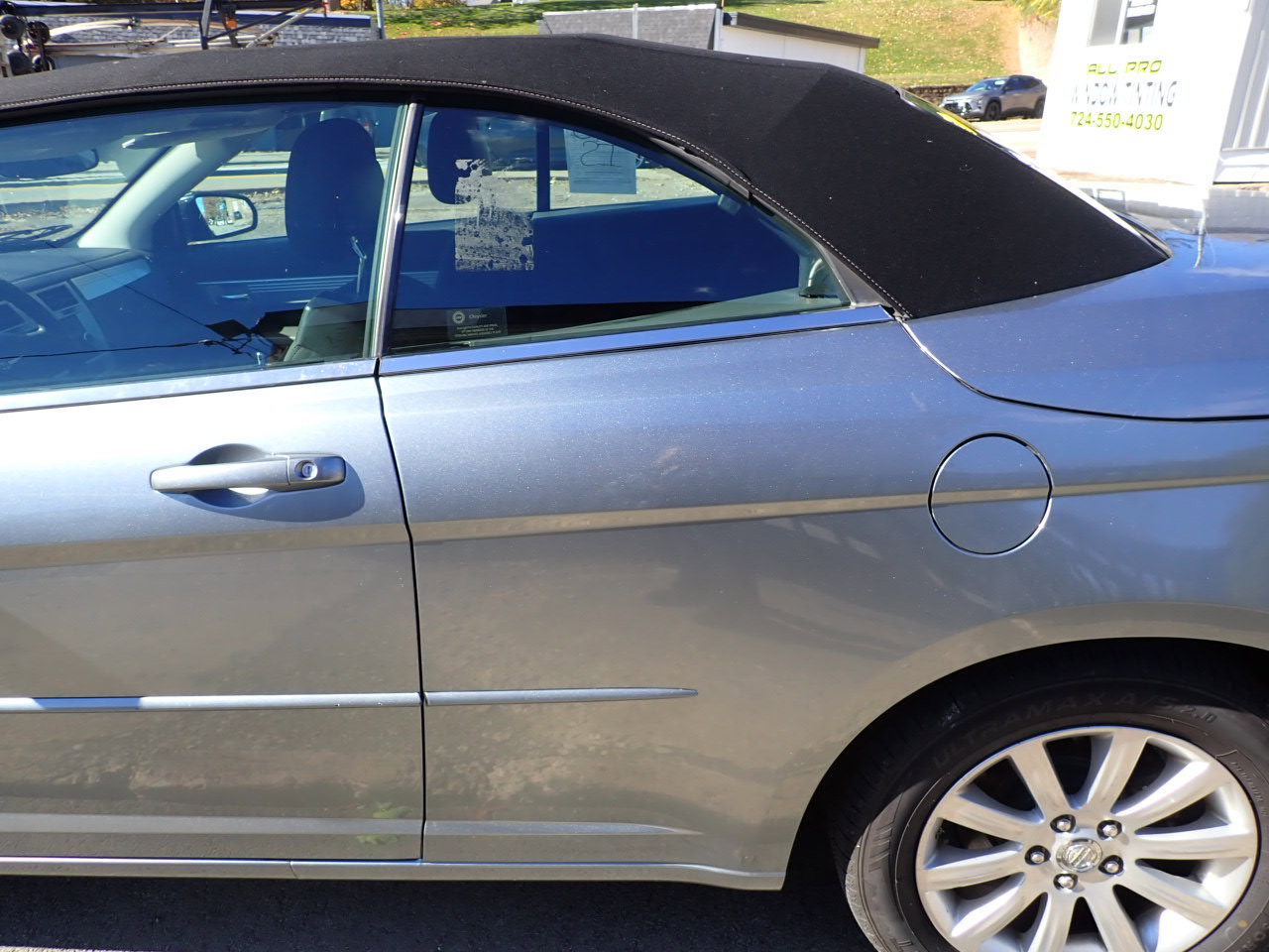 Used 2010 Chrysler Sebring Touring image 18