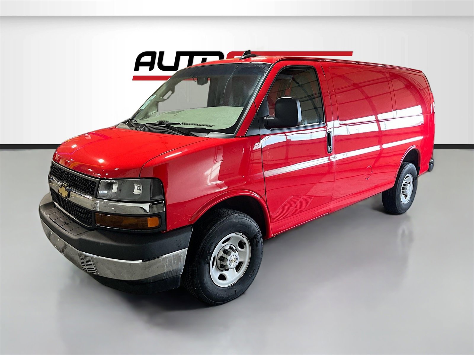 Used 2024 Chevrolet Express 2500 w/ Communications Package image 3