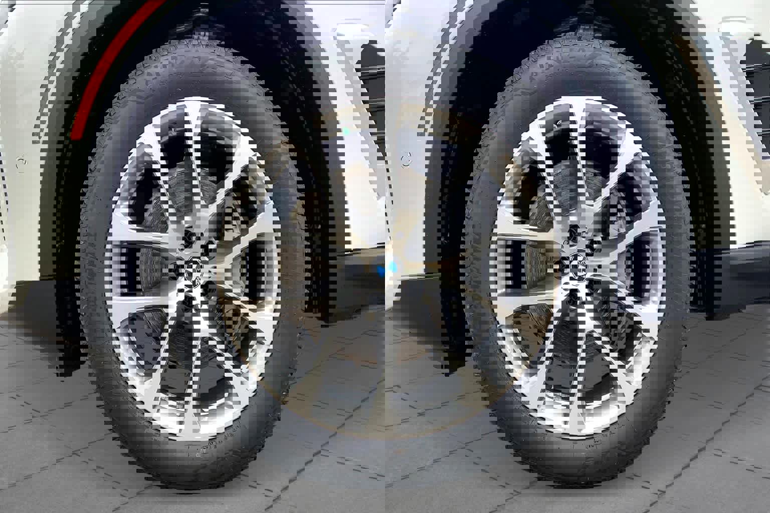 New 2025 BMW X5 sDrive40i w/ Climate Comfort Package image 12