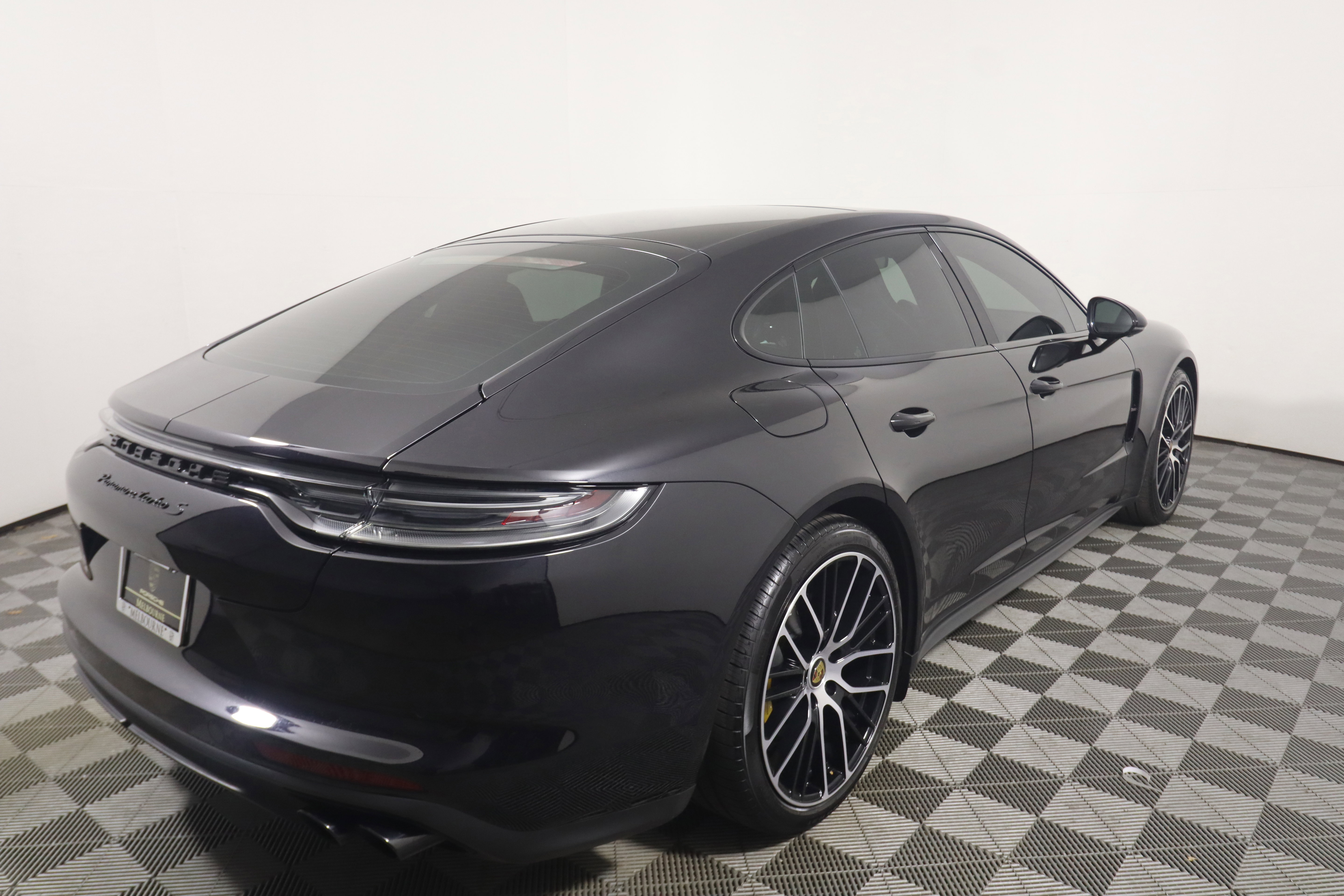 Certified 2022 Porsche Panamera Turbo S image 7