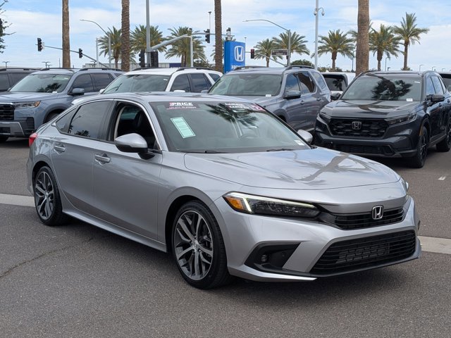 Used 2022 Honda Civic Touring image 3