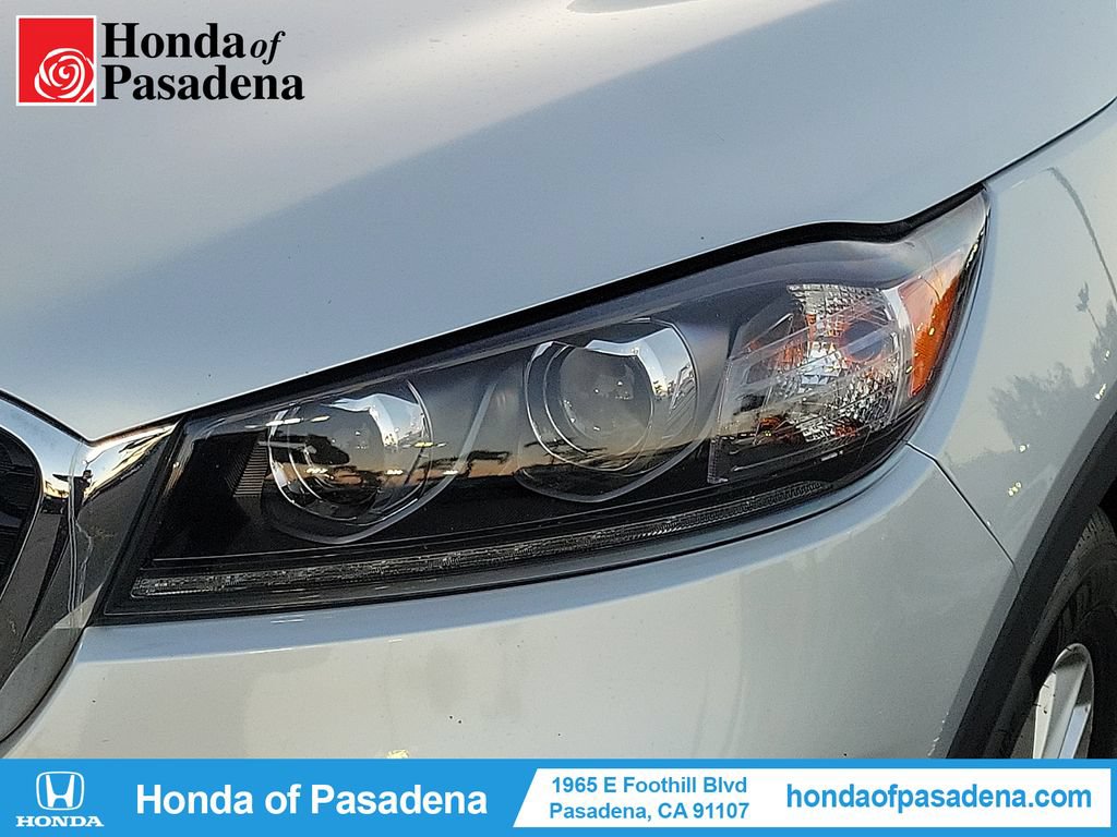 Used 2019 Kia Sorento FWD V6 image 27