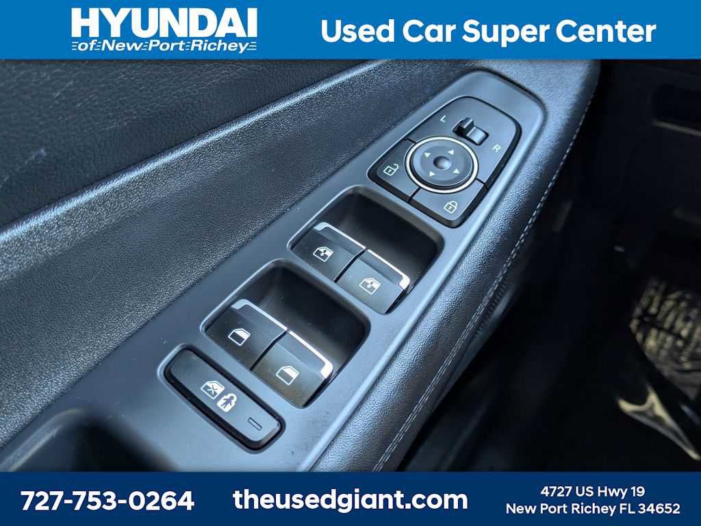 Used 2023 Hyundai Santa Fe SEL AWD/4WD image 33