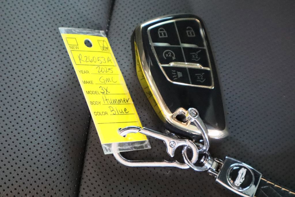 Used 2025 GMC Hummer EV 3X AWD/4WD image 39