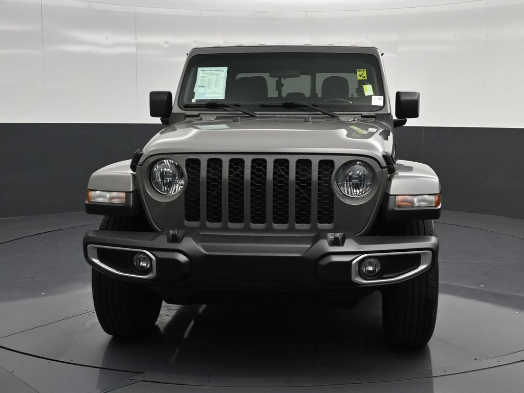 Used 2022 Jeep Gladiator Sport AWD/4WD image 6