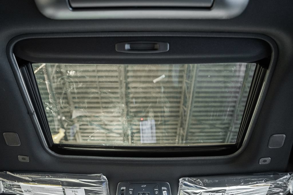 New 2026 Toyota Sienna Platinum AWD/4WD image 33