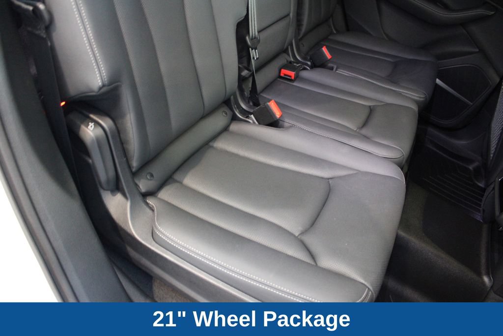 Certified 2025 Audi Q7 2.0T Premium Plus AWD/4WD image 25