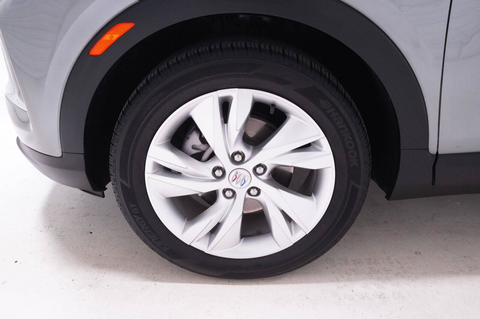 Used 2025 Buick Encore GX Preferred FWD image 37