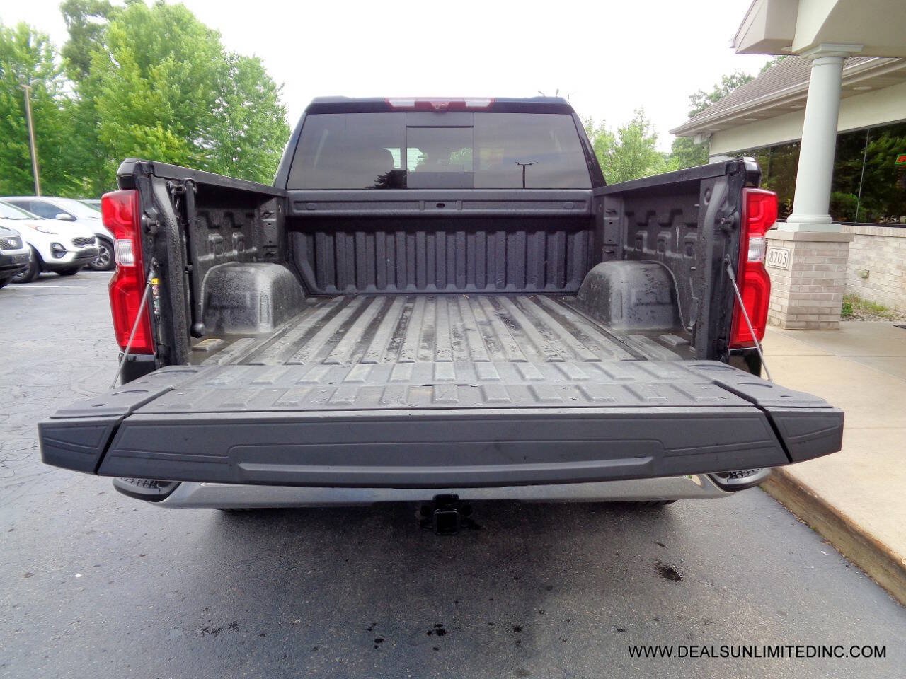 Used 2024 Chevrolet Silverado 1500 LTZ w/ LTZ Premium Package AWD/4WD image 30