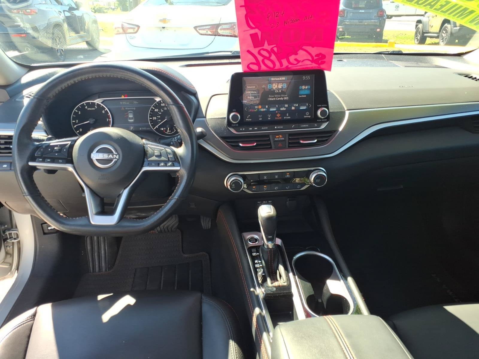 Used 2023 Nissan Altima 2.5 SR FWD image 11