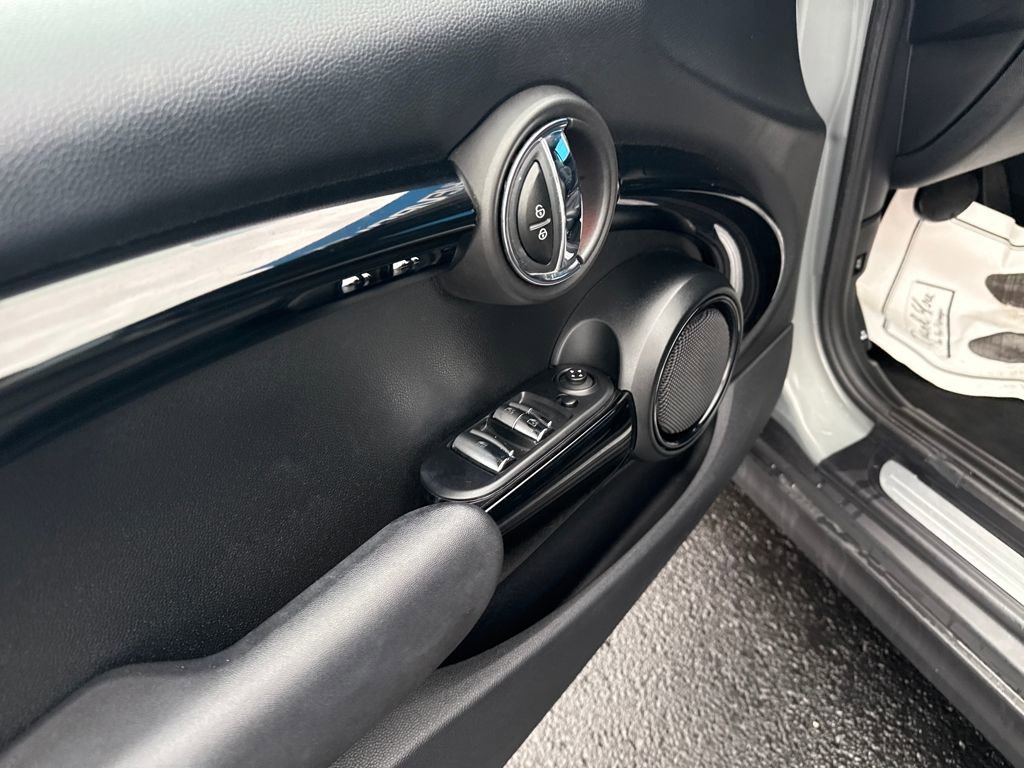 Used 2021 MINI Cooper S image 14