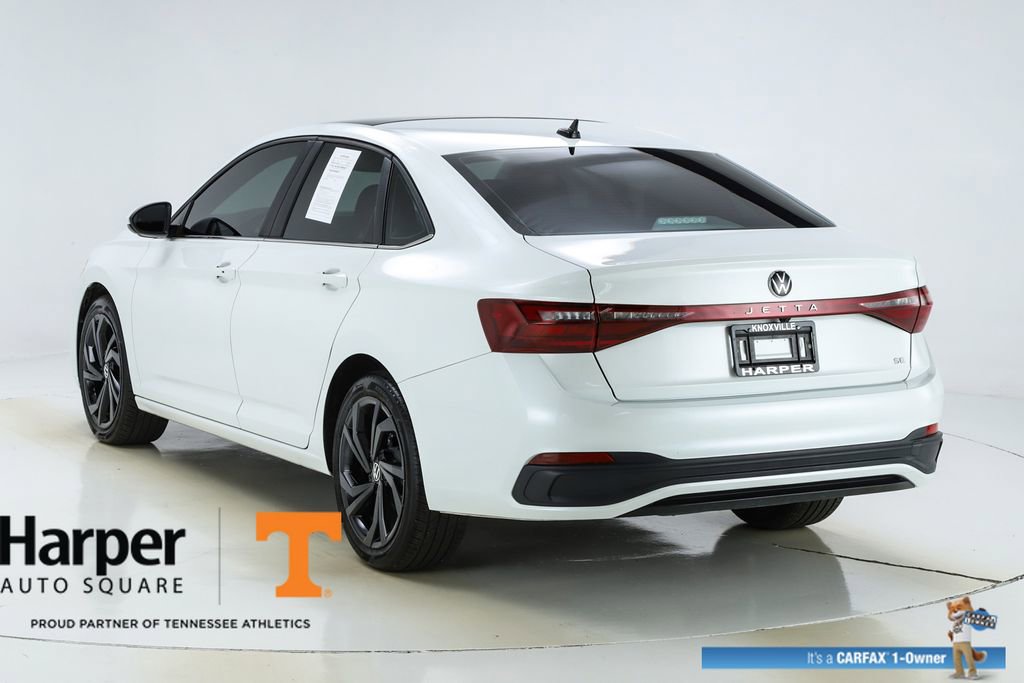 Used 2025 Volkswagen Jetta SE w/ Sunroof Package image 44